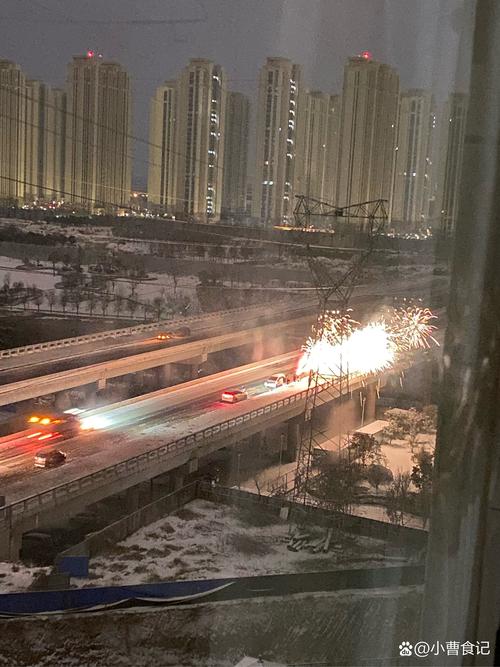 拍摄窗外烟花时，以下是一些有助于提高视频质量的建议